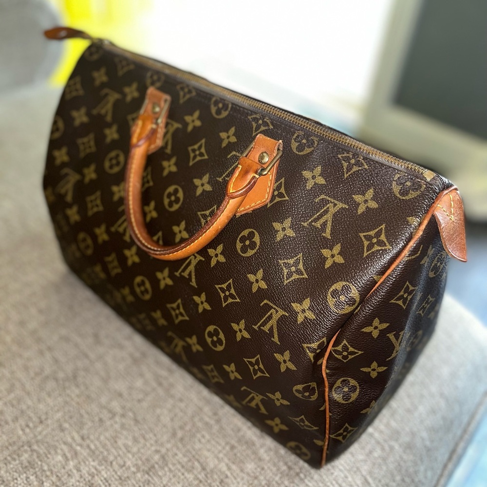 Beautiful Louis Vuitton Speedy 35 Monogram Handbag